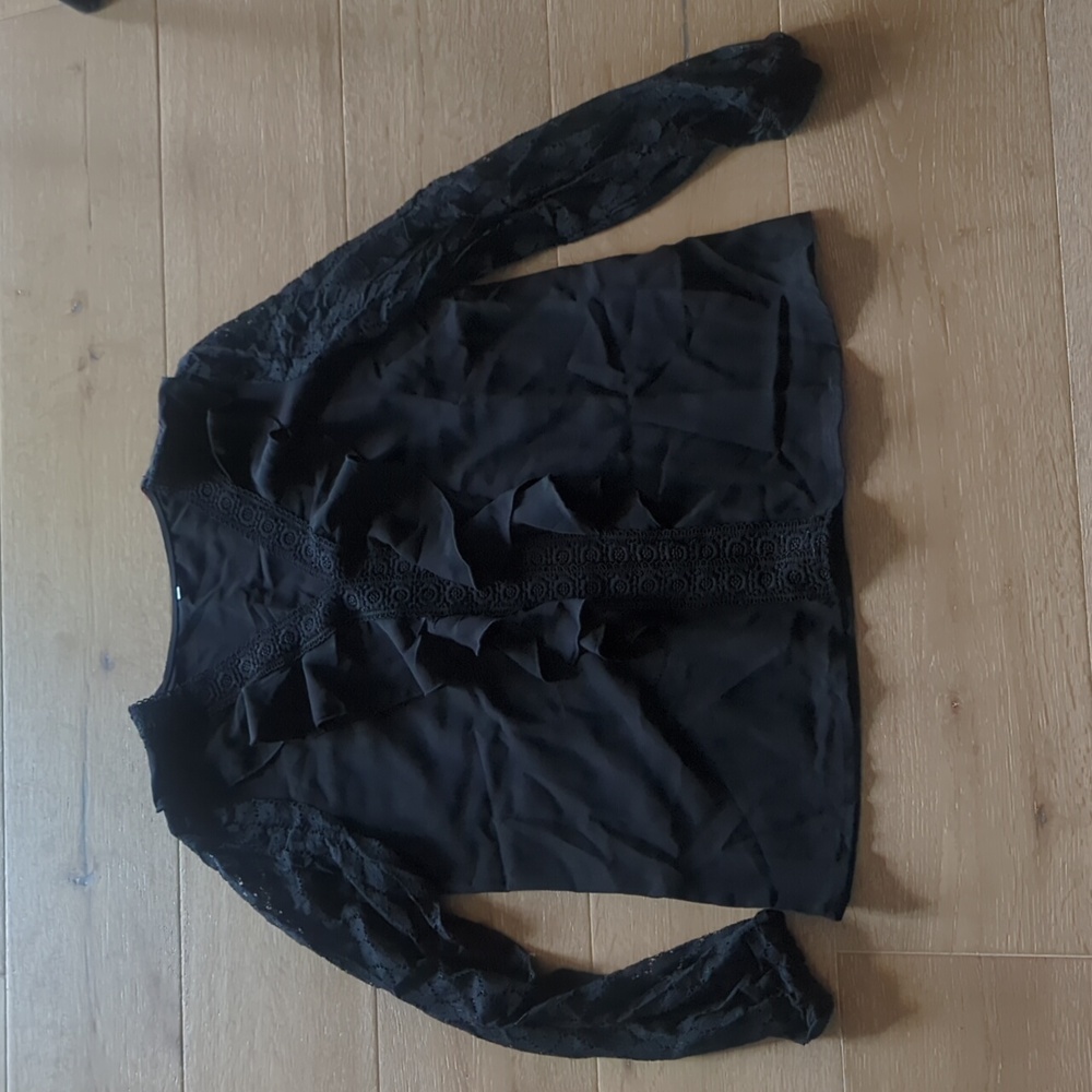 NWOT ruffle top